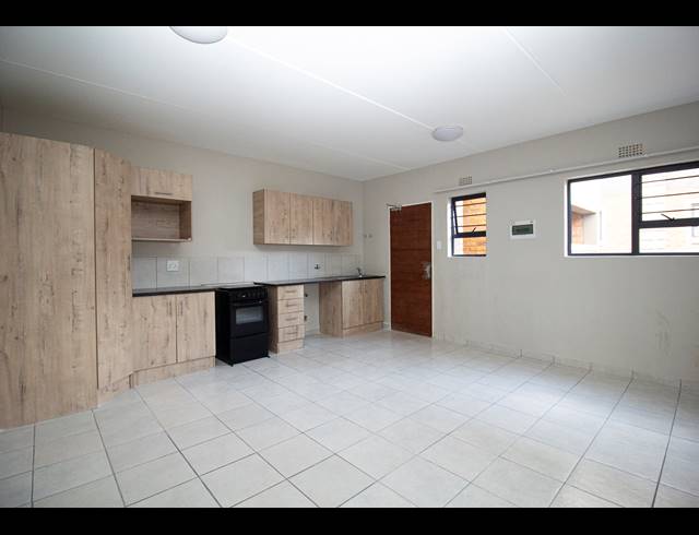 3 BEDROOM APARTMENT RENTED IN KENLEAF